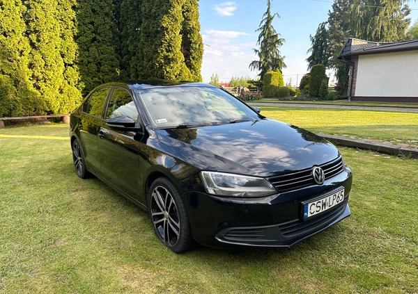 Volkswagen Jetta cena 28500 przebieg: 335000, rok produkcji 2014 z Frombork małe 154